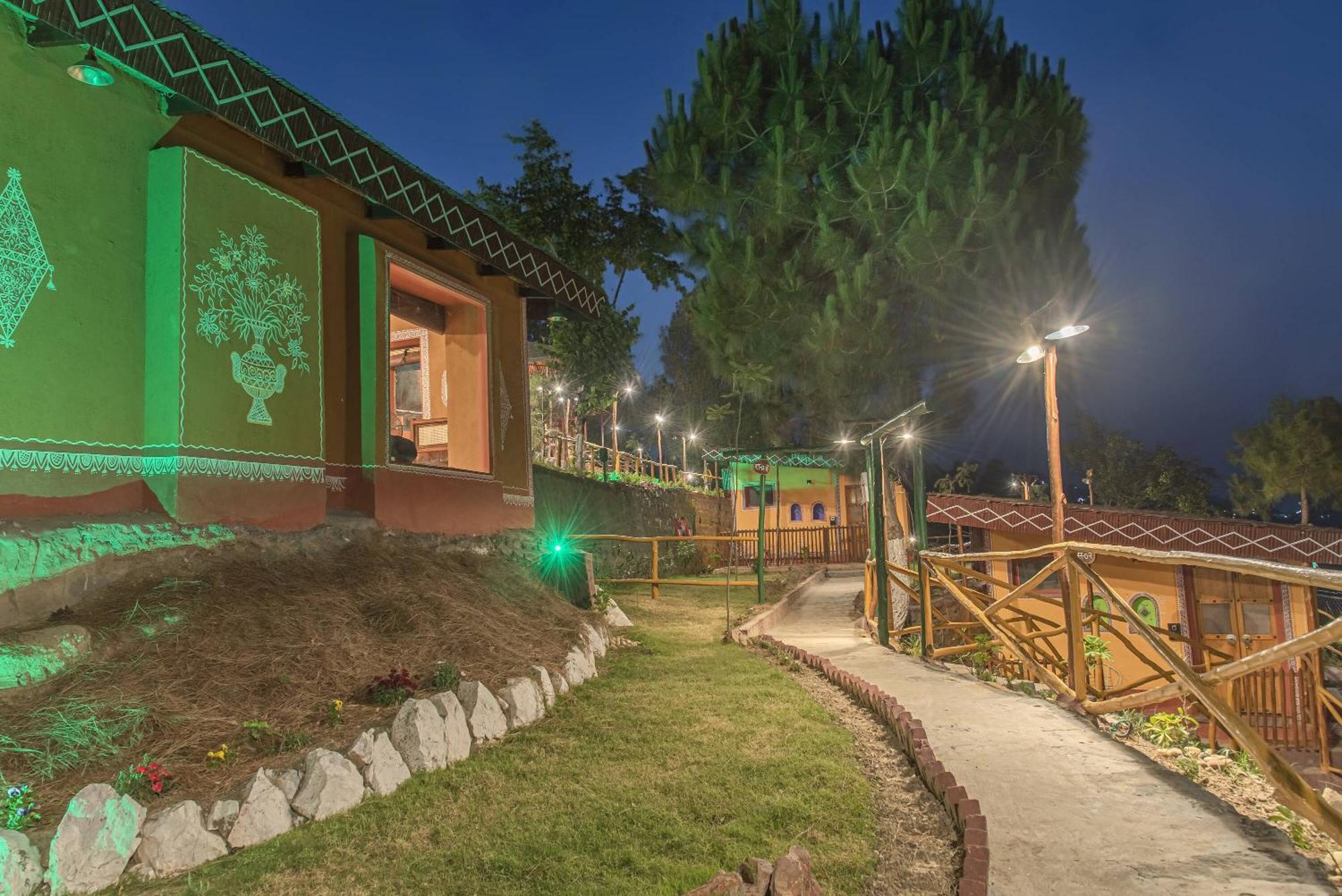 Hotel A Kasauli Ggaon By Echor Extérieur photo