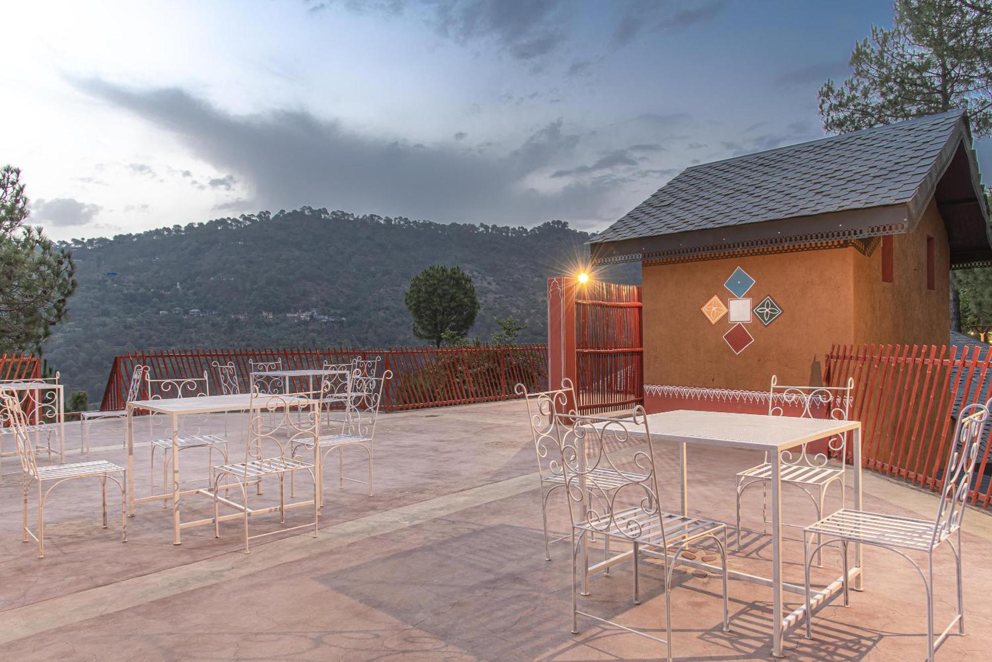 Hotel A Kasauli Ggaon By Echor Extérieur photo