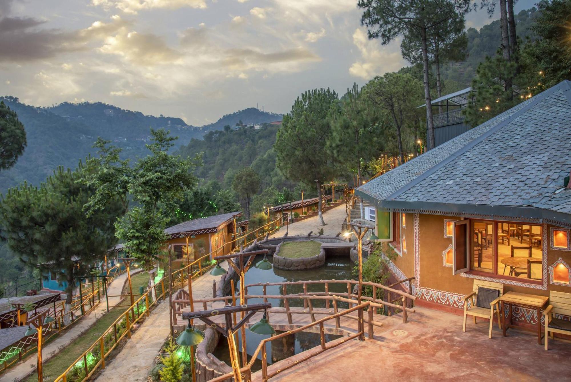 Hotel A Kasauli Ggaon By Echor Extérieur photo