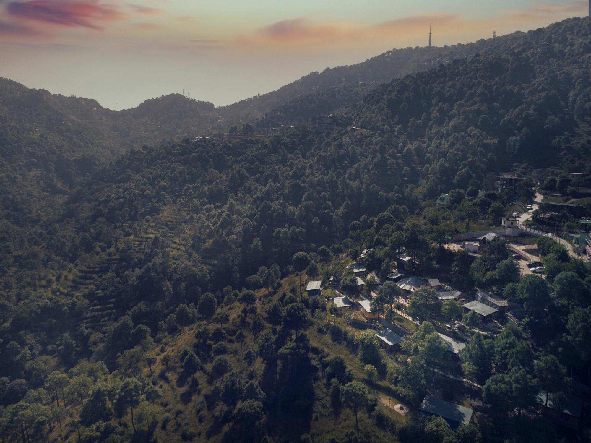 Hotel A Kasauli Ggaon By Echor Extérieur photo