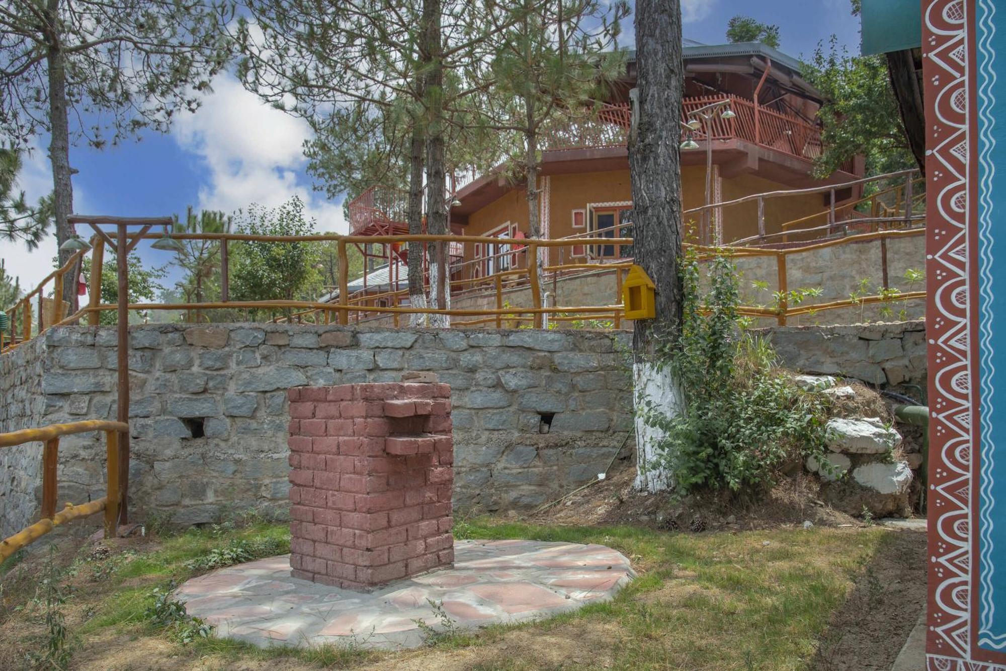 Hotel A Kasauli Ggaon By Echor Extérieur photo