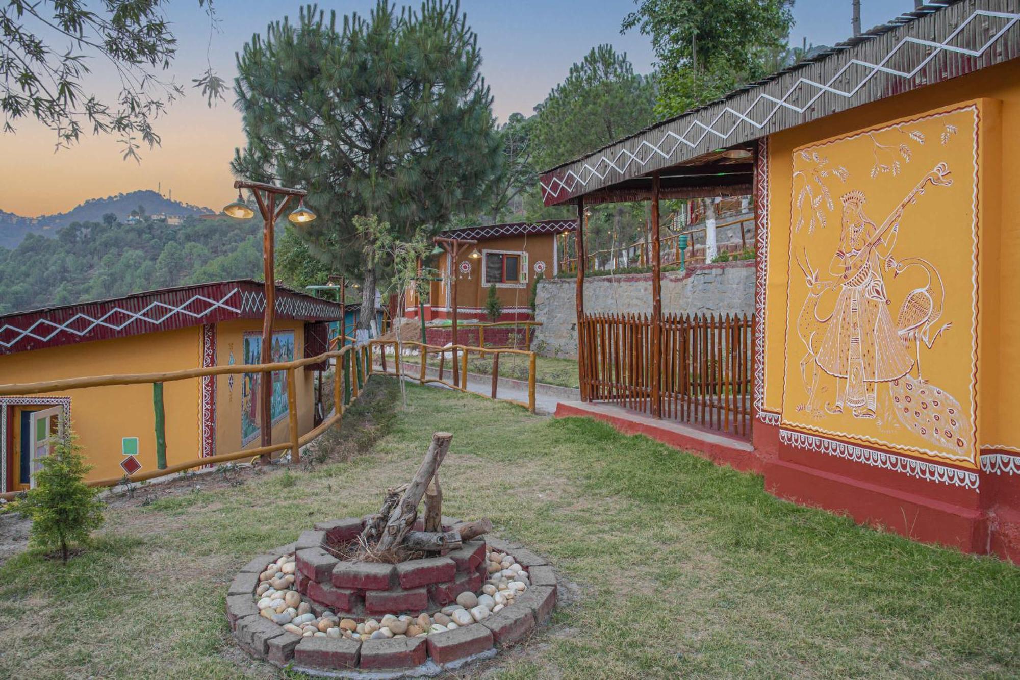 Hotel A Kasauli Ggaon By Echor Extérieur photo